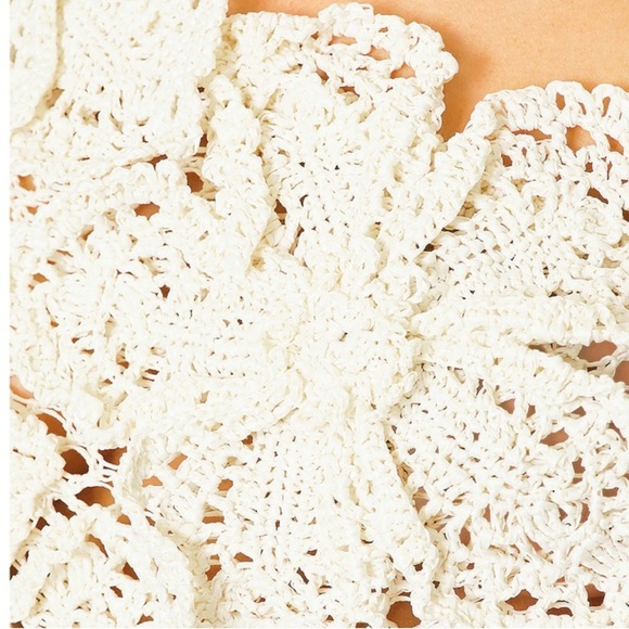 NWT Cult Gaia Nazanin Crochet Halter Top Off White M - Picture 4 of 9